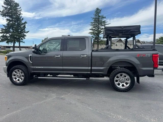 Used 2017 Magnetic Ford Lariat image 7