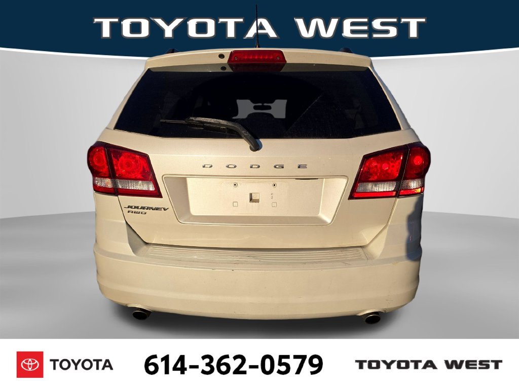 Used 2017 White Dodge SE image 7