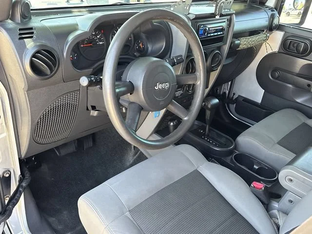Used 2009 Silver Jeep X image 18