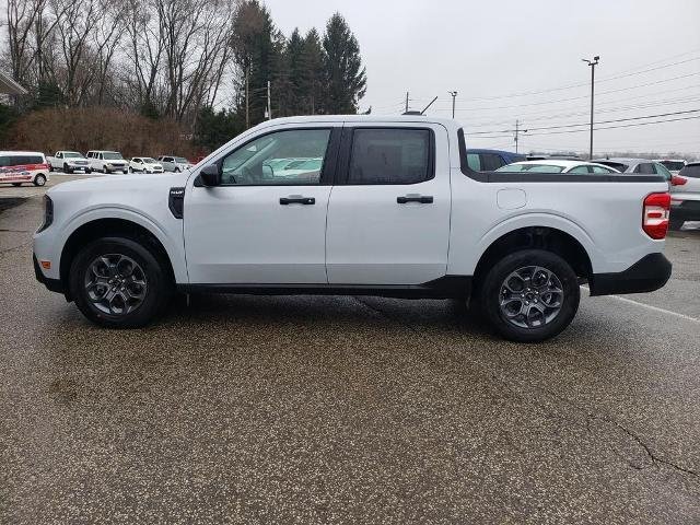 New 2025 Space White Metallic Ford XLT image 27