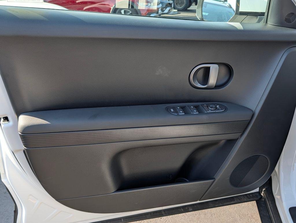 New 2026 White Hyundai SE image 16