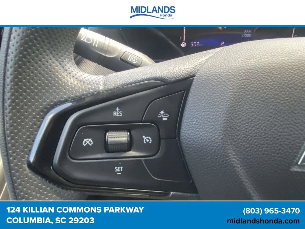 Used 2025 Black Metallic Chevrolet LT image 21