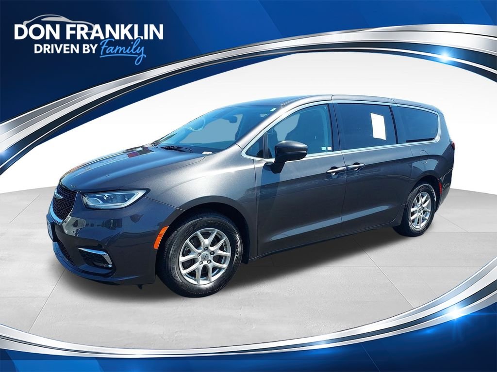 Used 2023 Gray Chrysler Touring L image 1