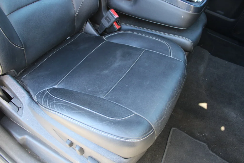 Used 2017 Black GMC SLT image 12