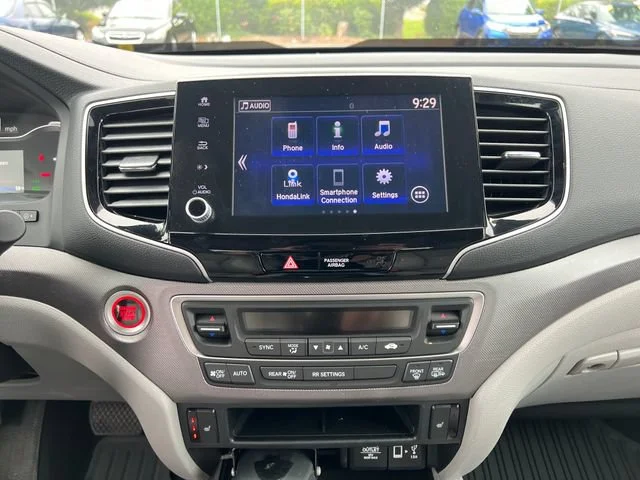 Used 2023 Obsidian Blue Pearl Honda RTL image 22