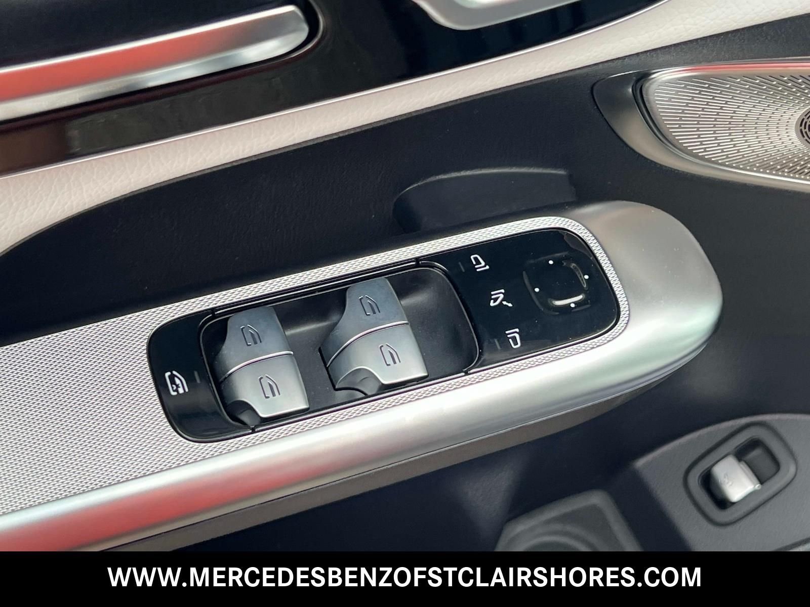 New 2026 MANUFAKTUR exclusive graphite grey magno Mercedes-Benz GLC 300 image 17