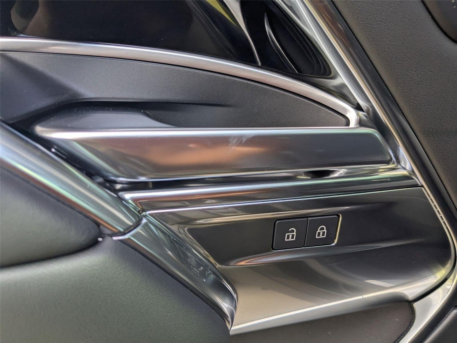 2025 Land Rover Range Rover SE - Photo 20