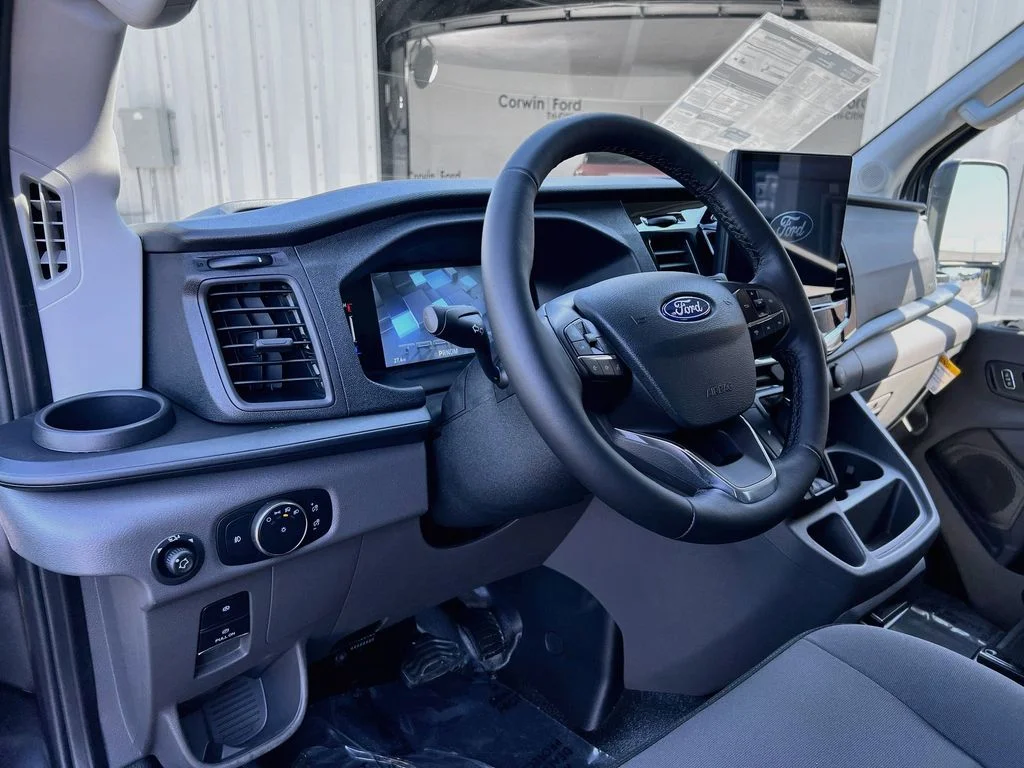New 2026 Carbonized Gray Metallic Ford XLT image 3