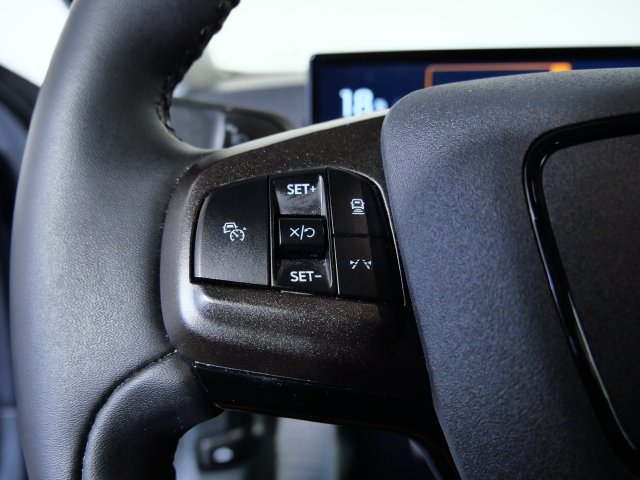 Certified Used 2023 White Ford Premium image 24
