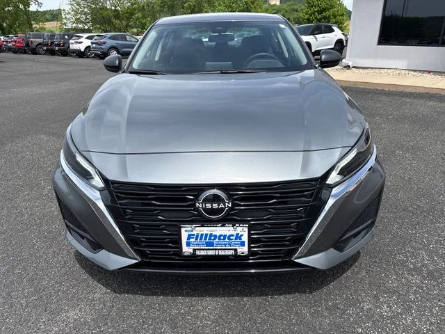 Used 2025 Gun Metallic Nissan 2.5 SV image 11