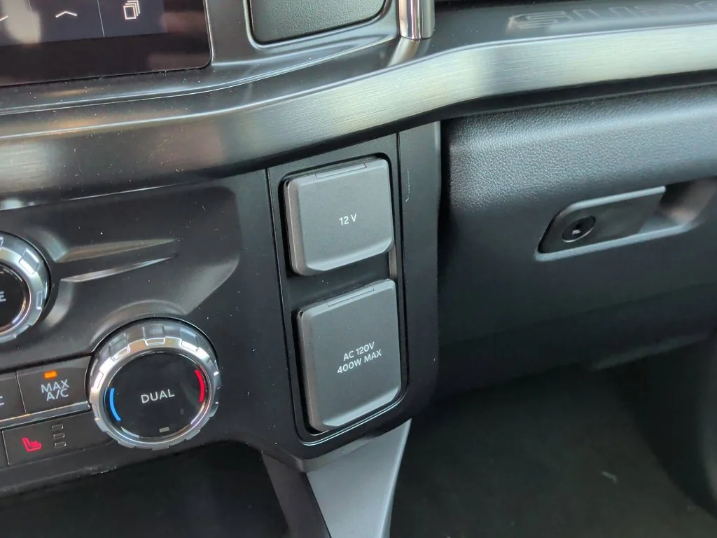 New 2027 Carbonized Gray Metallic Ford F-250® Lariat® image 30
