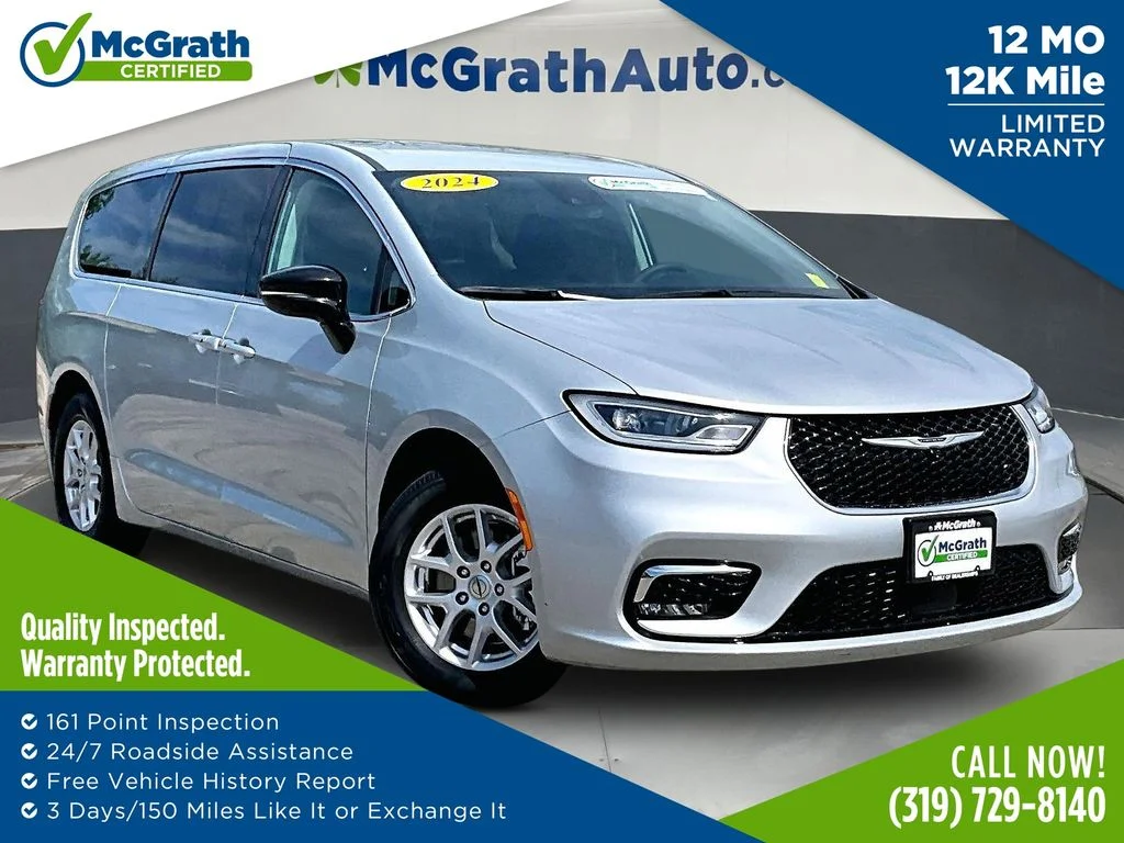 2024 Chrysler Pacifica Touring L's photo