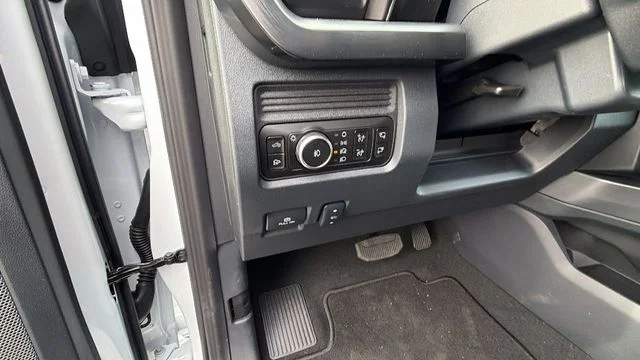 New 2026 White Ford Lariat image 33
