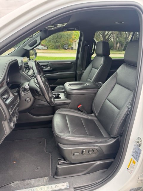 Certified Used 2022 White Chevrolet Z71 image 6