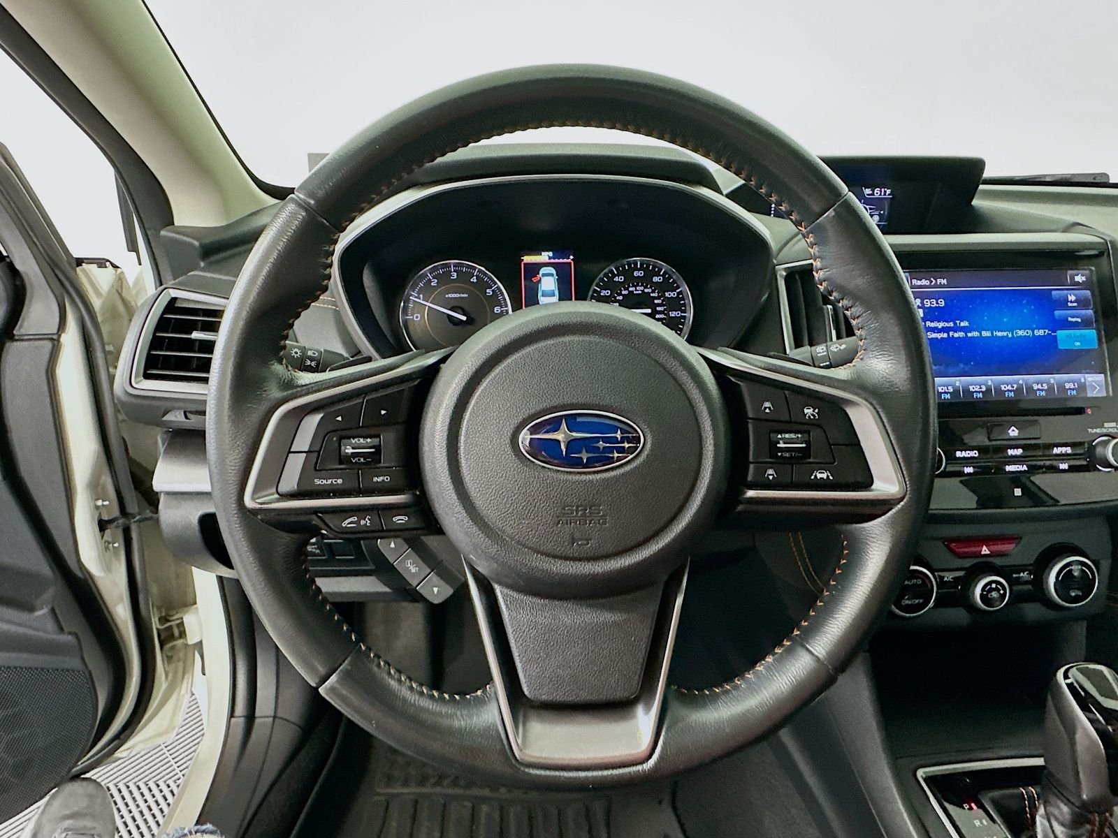 Used 2018 Crystal White Pearl Subaru 2.0i Limited image 11