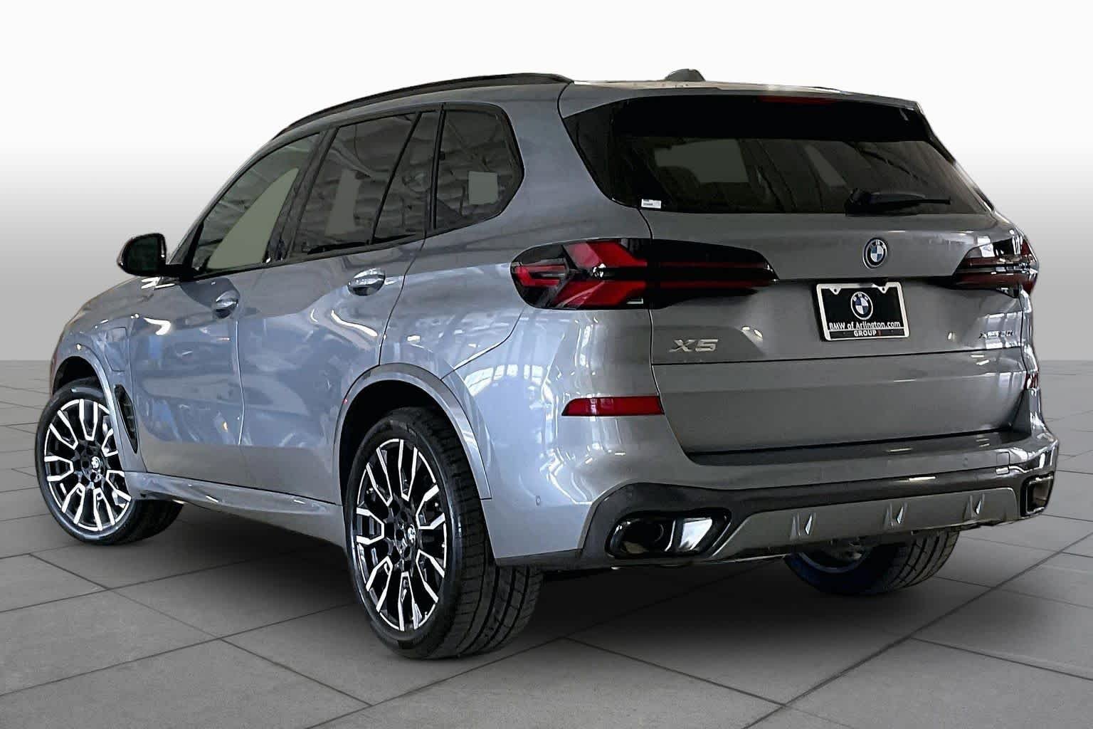 New 2026 Skyscraper Grey Metallic BMW xDrive50e image 12