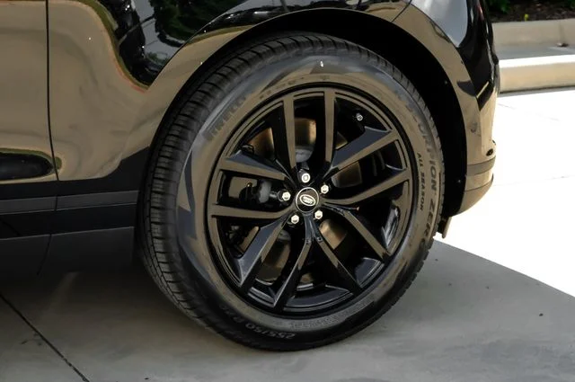 New 2026 Black Land Rover S image 61