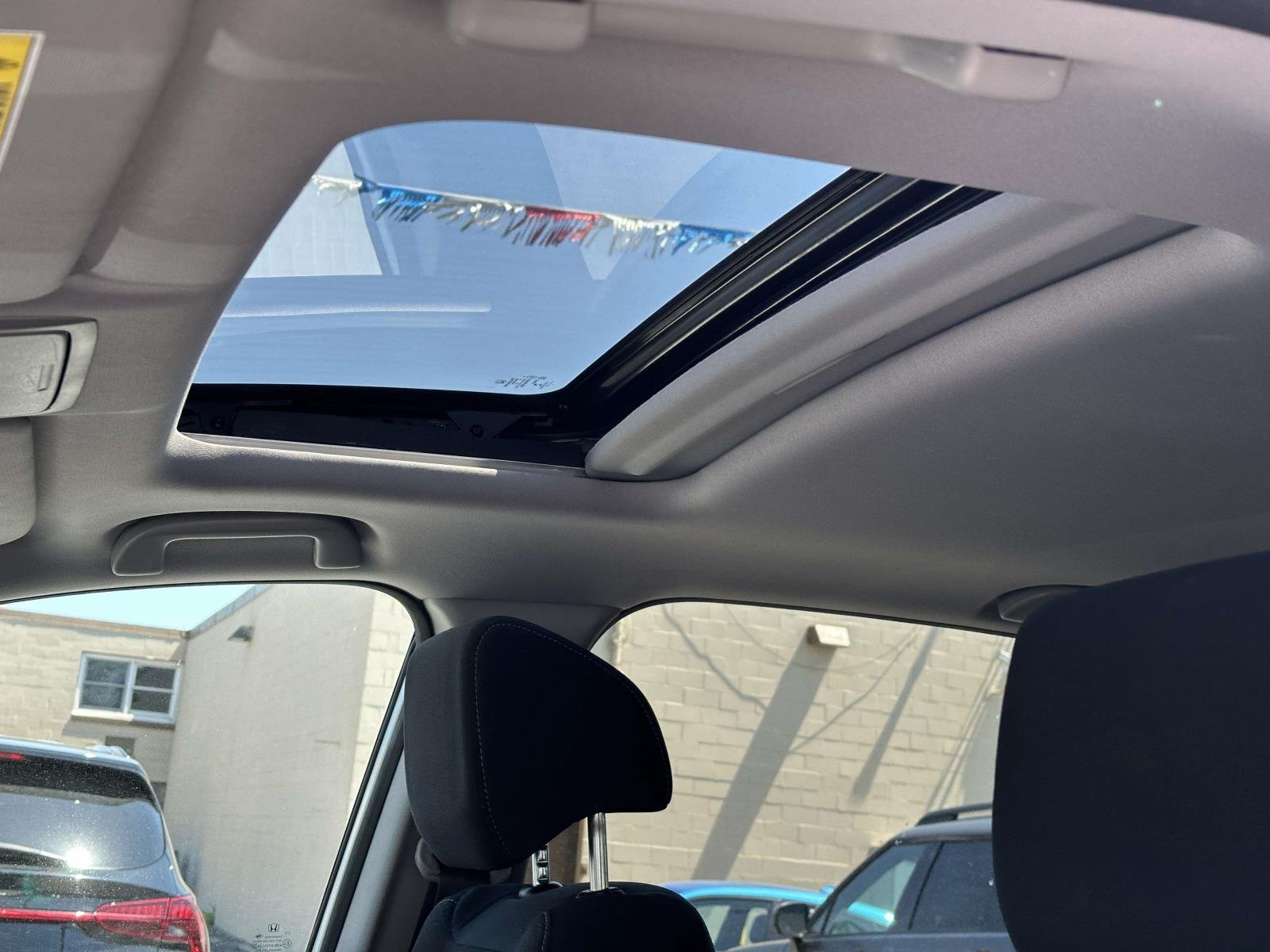 Used 2018  Honda EX image 18