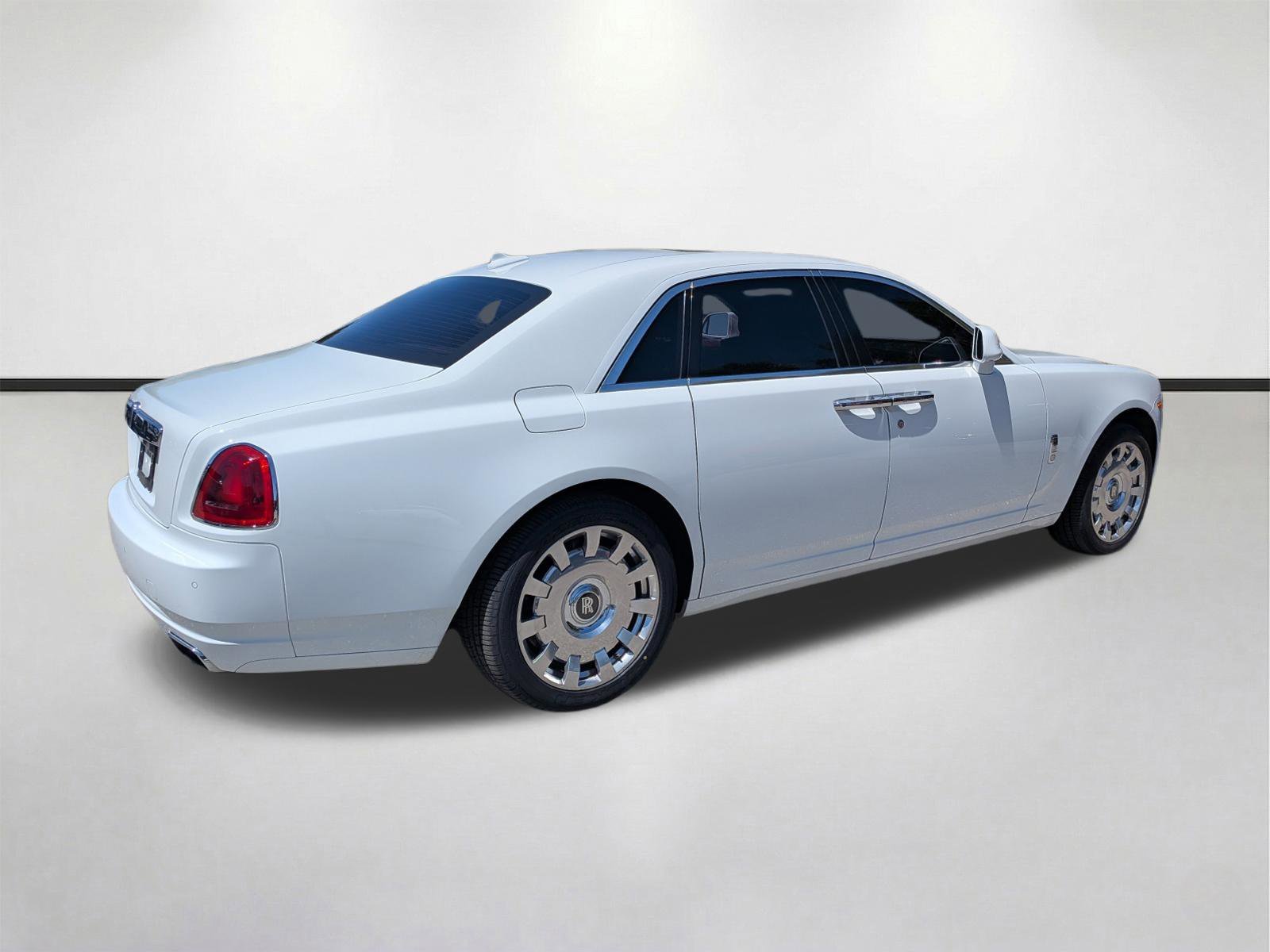 Used 2013 Moonstone Pearl Rolls-Royce Base image 4