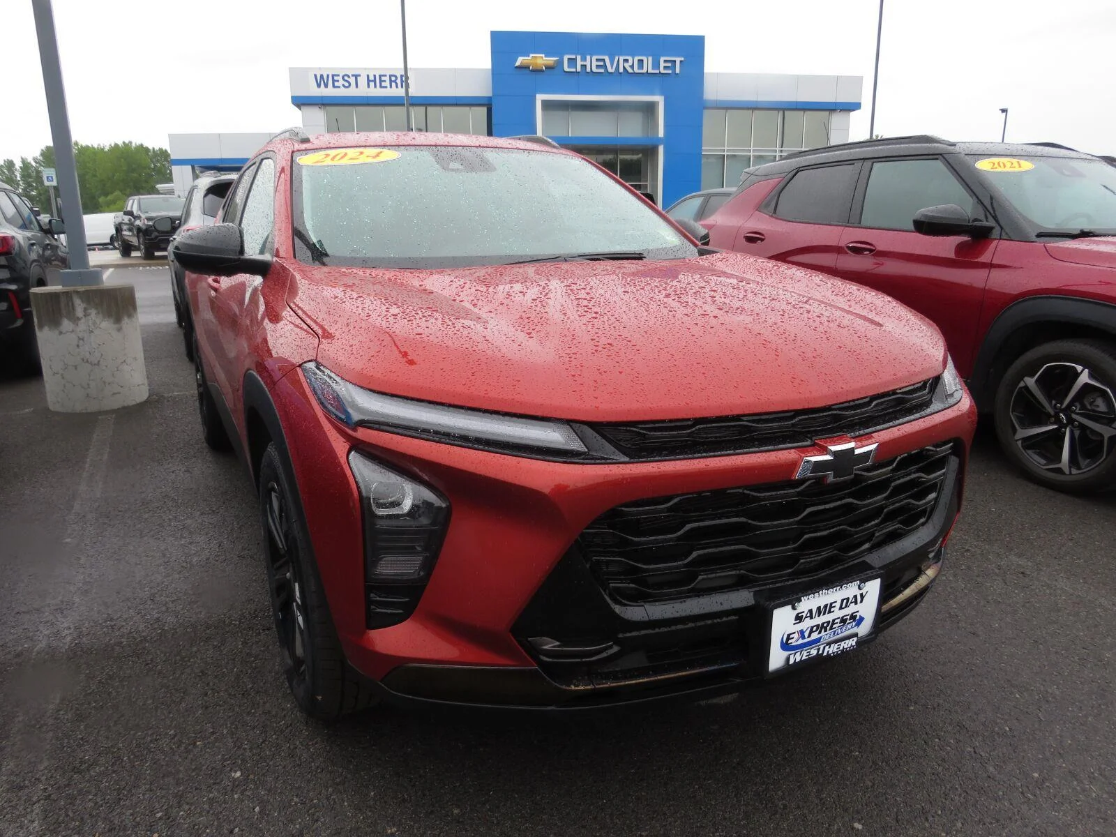 Used 2024 Cayenne Orange Metallic Chevrolet ACTIV image 3