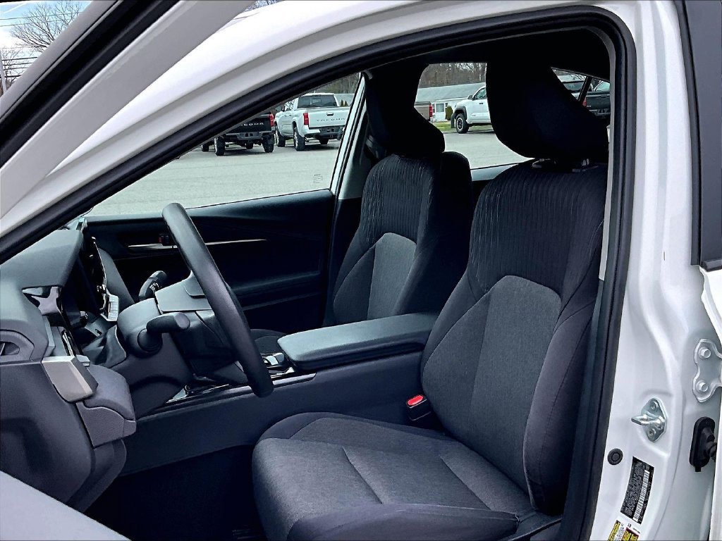 Used 2025 White Toyota LE image 10