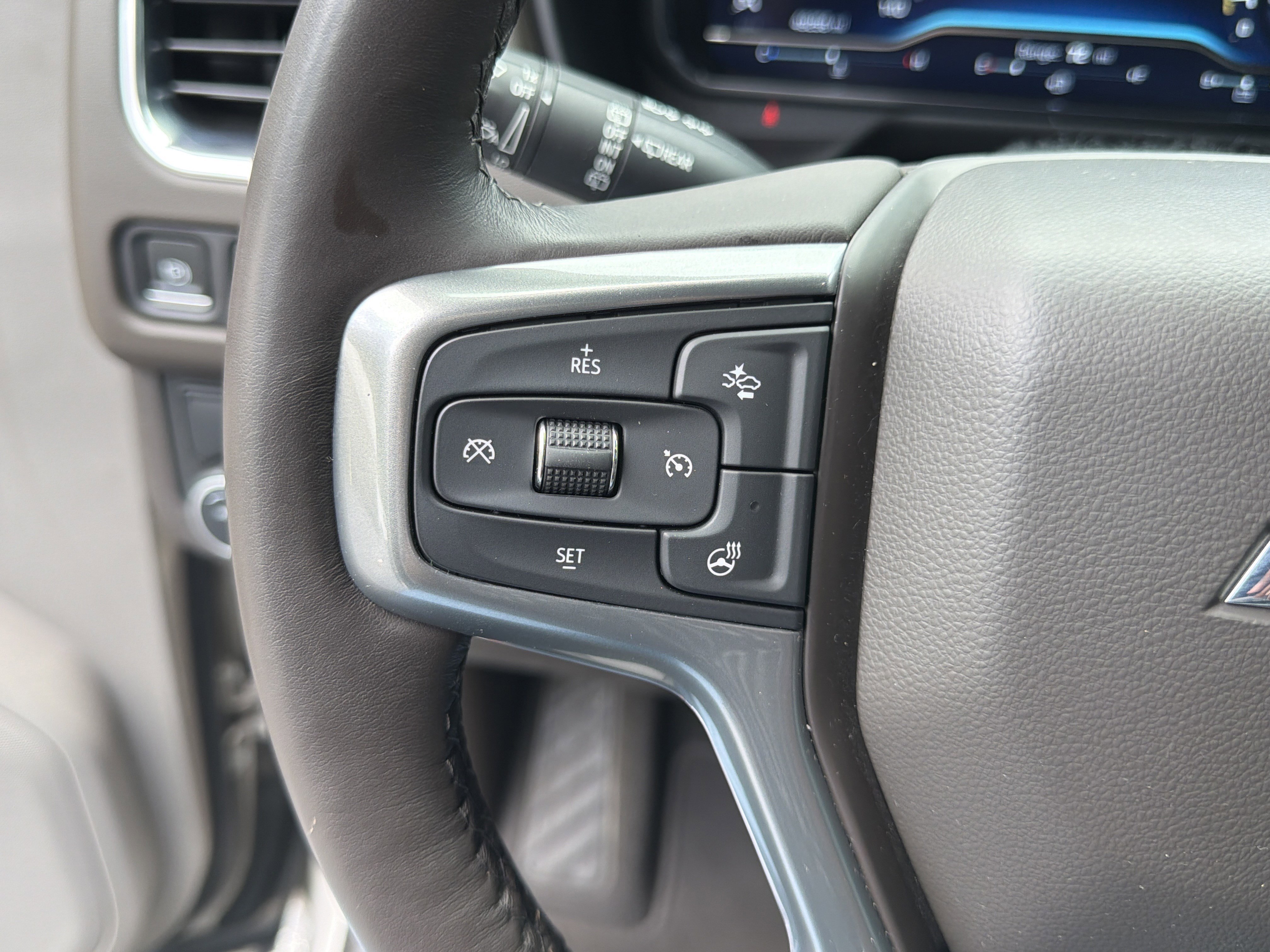 Used 2022 Empire Beige Metallic Chevrolet LT image 27