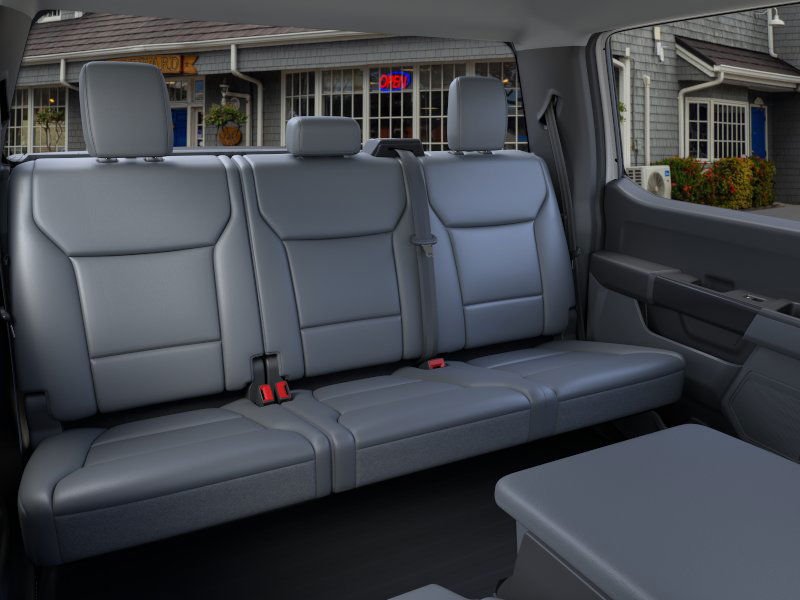 Used 2025 Oxford White Ford XL image 11