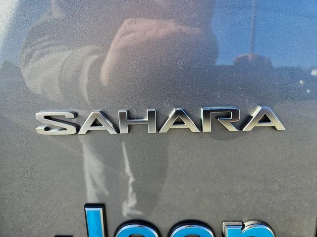 Used 2020 Silver Jeep Unlimited Sahara image 23