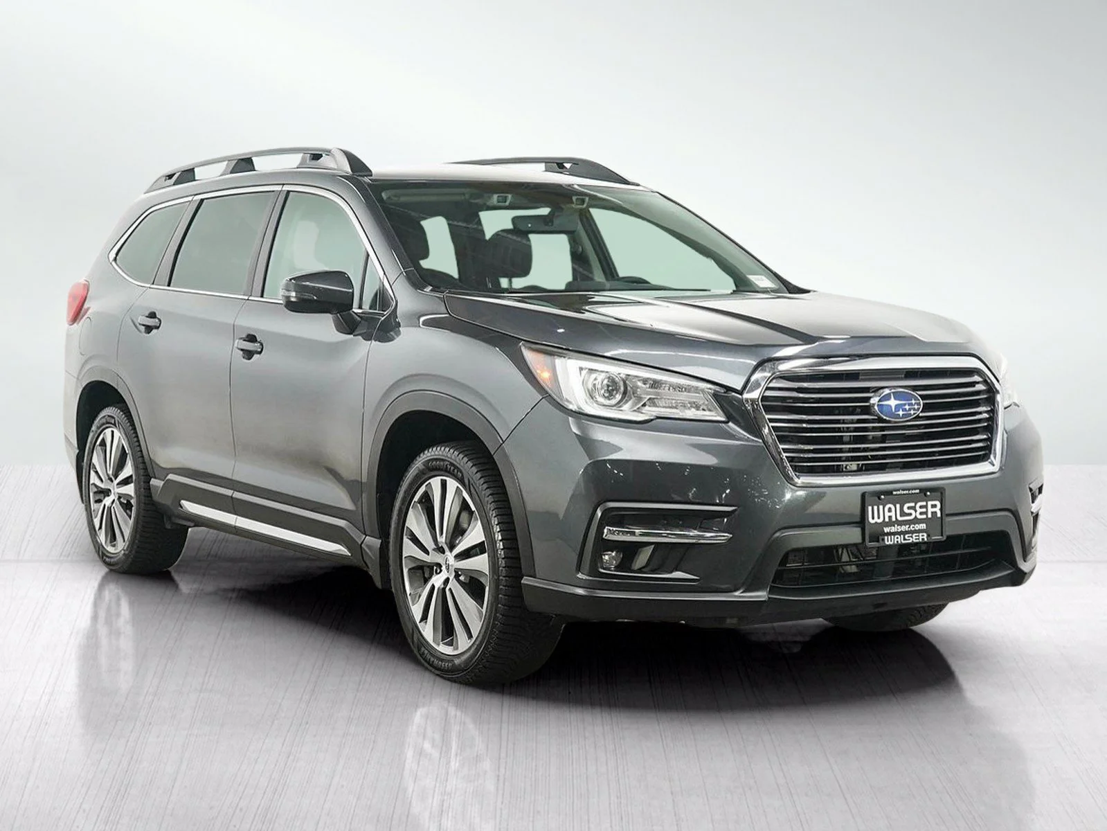 Used 2020 Magnetite Gray Metallic Subaru Limited image 8