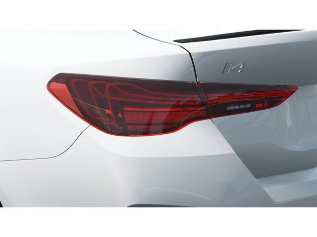 New 2026 Alpine White BMW  image 8