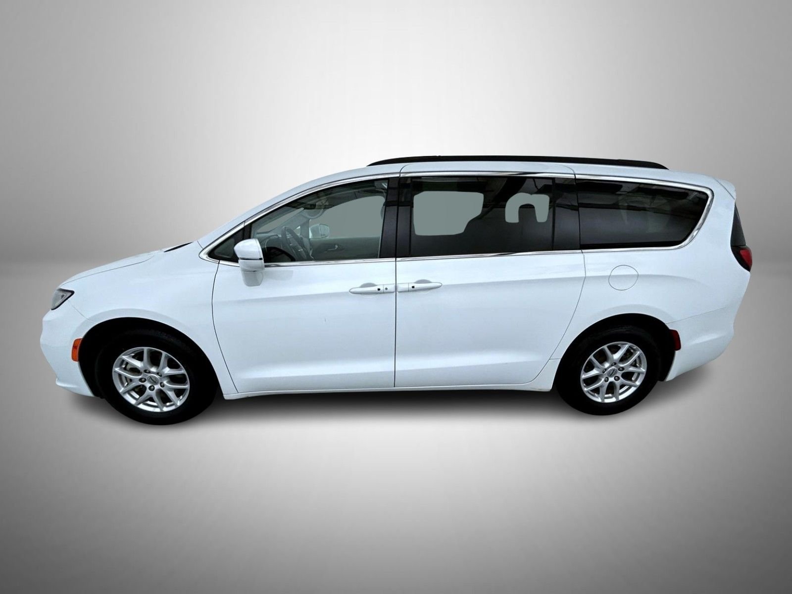 Certified Used 2022 White Chrysler Touring L image 8
