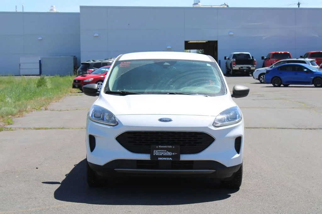 Used 2022 Oxford White Ford SE image 9
