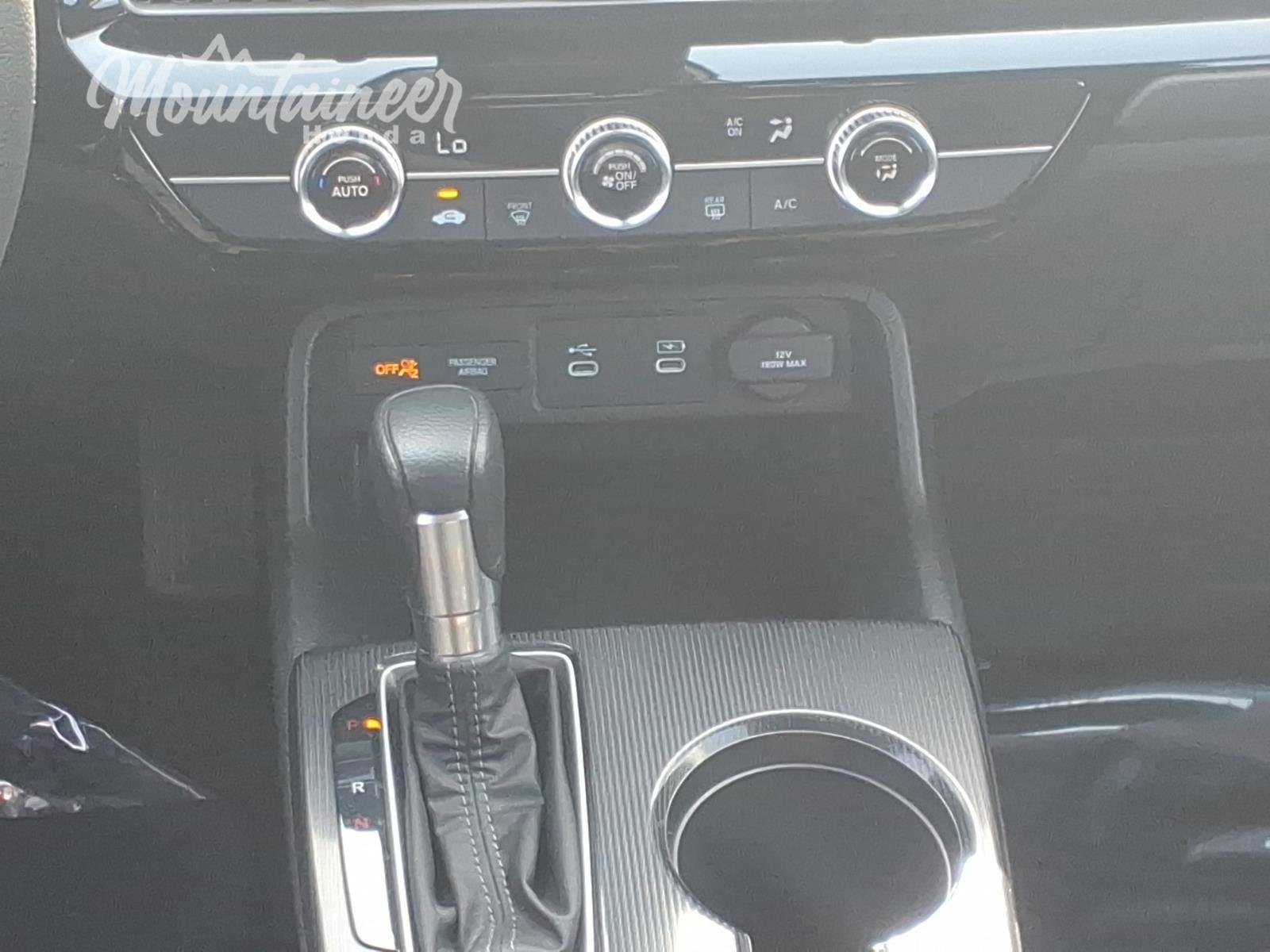 Used 2025 Meteorite Gray Metallic Honda LX image 17