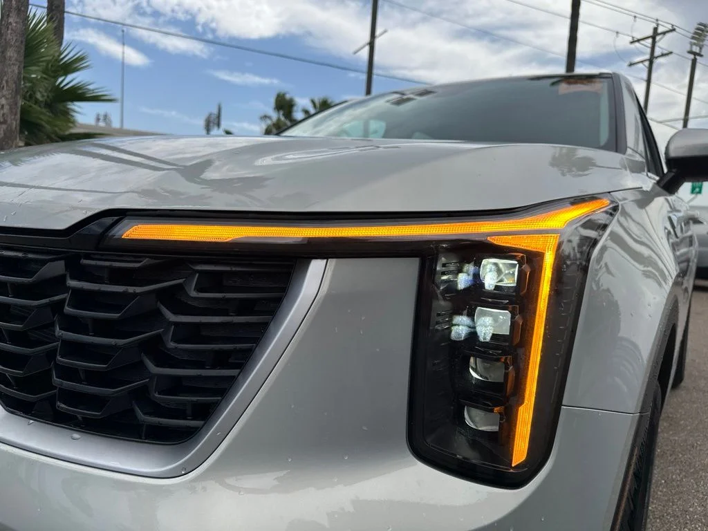 New 2026 White Kia LX image 3