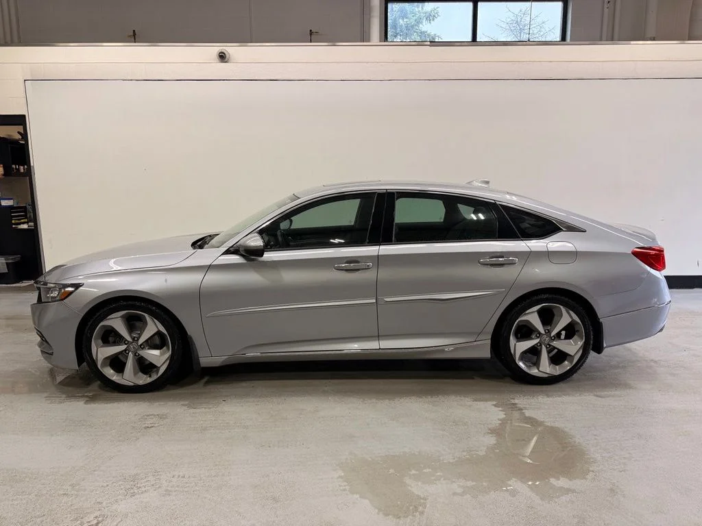 Used 2018 Honda Accord Touring with VIN 1HGCV1F90JA086157 for sale in Golden Valley, Minnesota