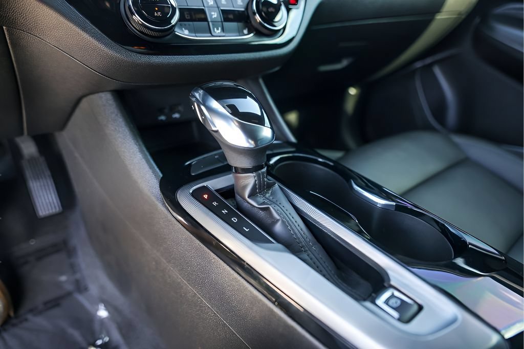 Used 2025 Summit White Buick Sport Touring image 22