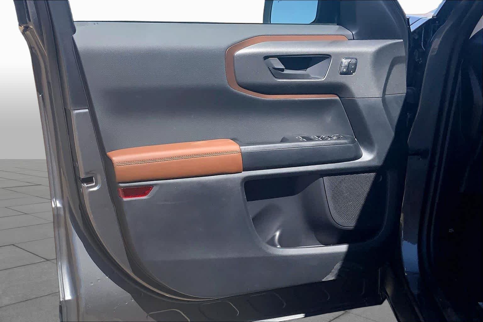 New 2026 Carbonized Gray Metallic Ford Outer Banks® image 10