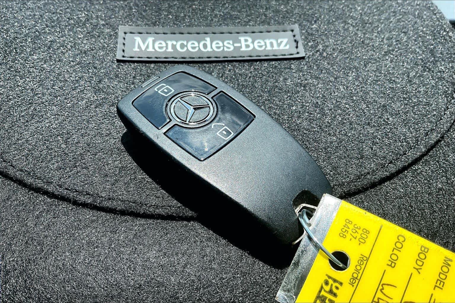 Used 2025 Arctic White Mercedes-Benz  image 15