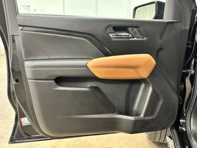 Used 2024 Black GMC AT4 image 18