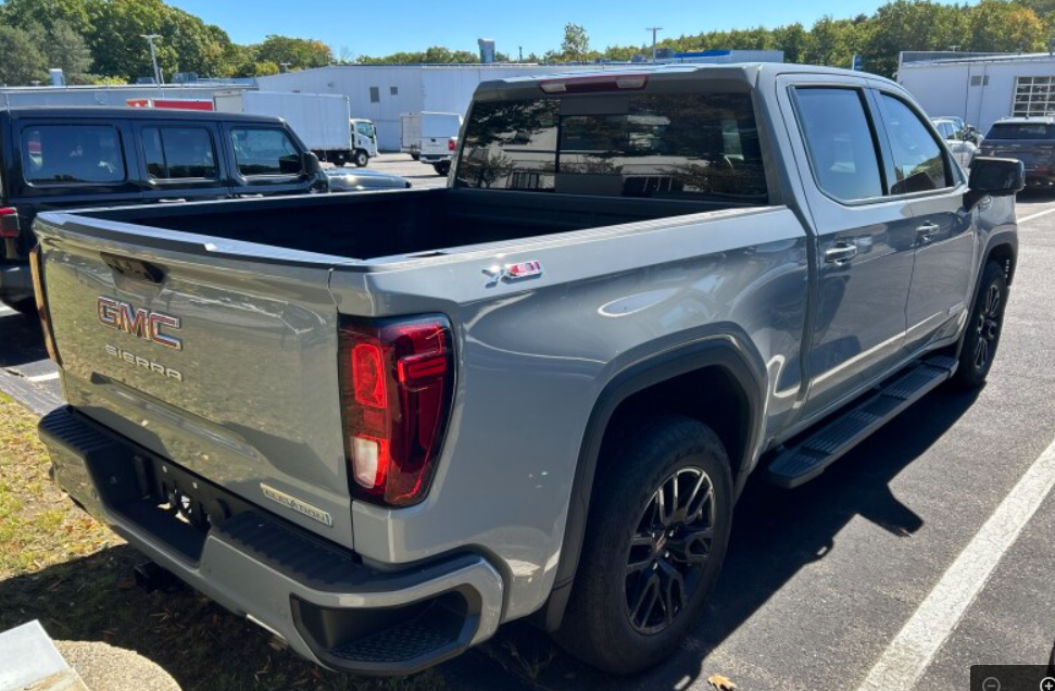 Used 2024 Gray GMC Elevation image 4