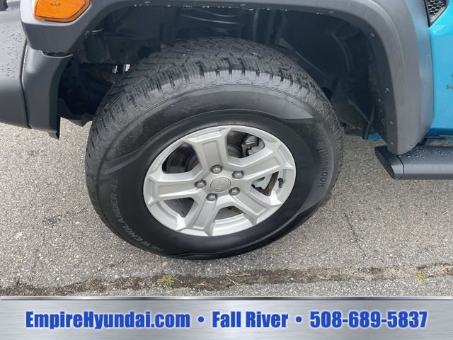 Used 2019 Bikini Pearlcoat Jeep Unlimited Sport S image 10
