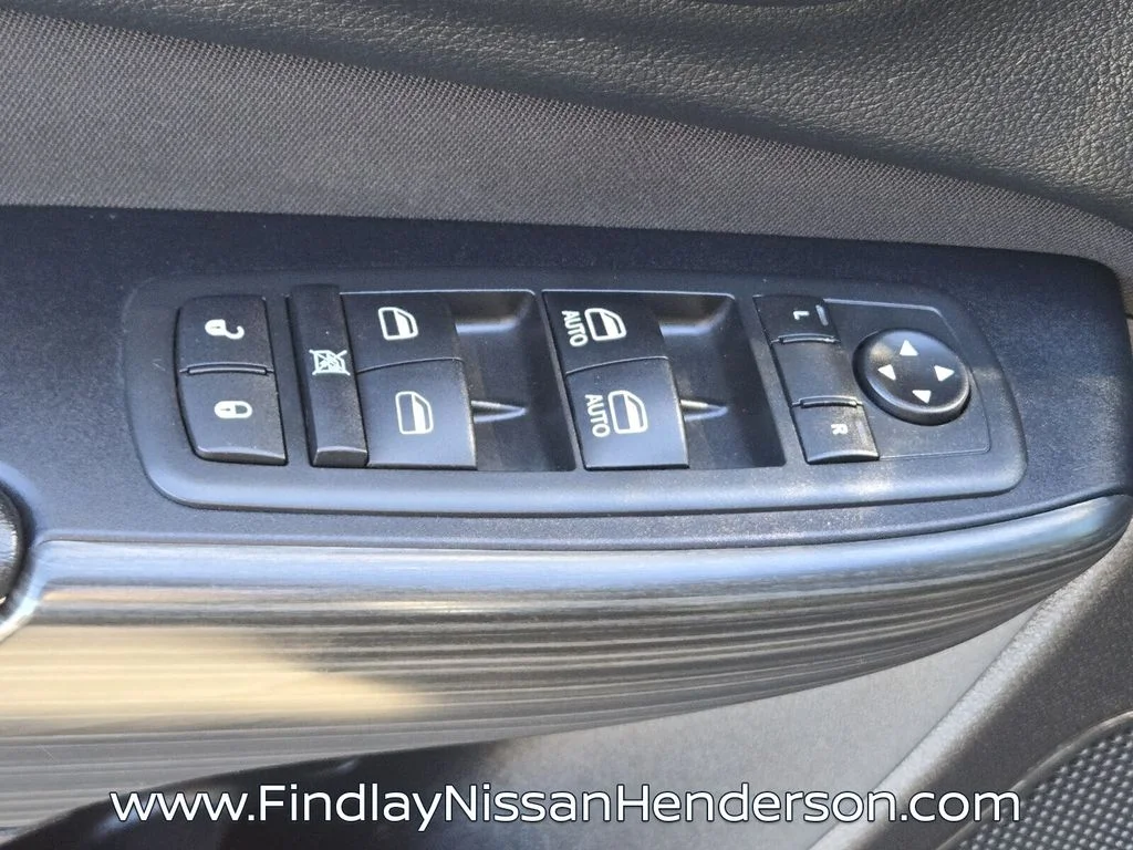 Used 2016 Black Jeep Latitude image 21