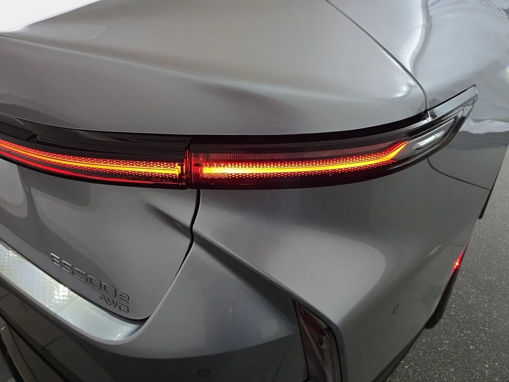 New 2026 Iridium Lexus LUXURY AWD image 30