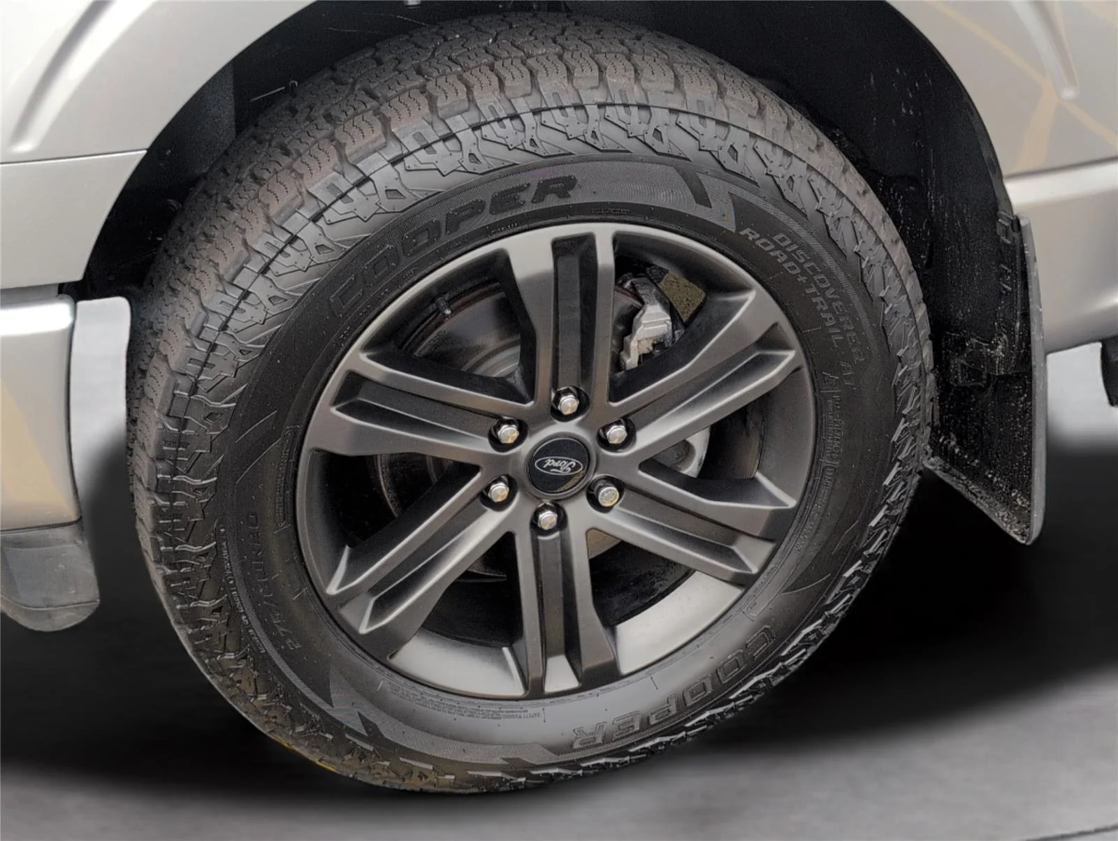 Used 2022 Iconic Silver Ford LARIAT image 37