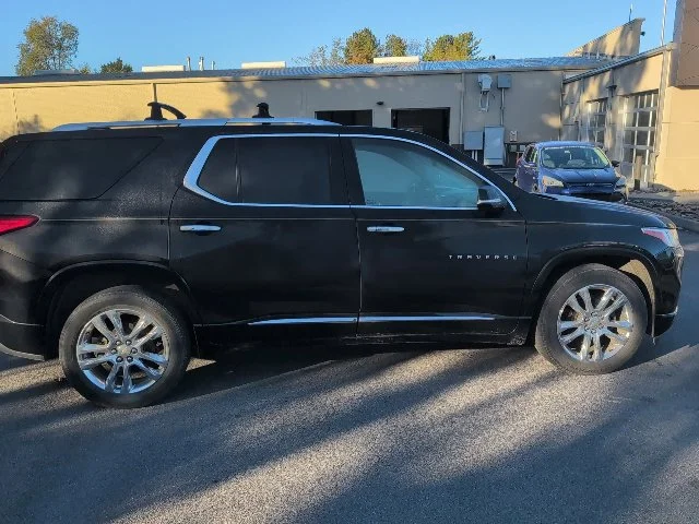 Used 2019 Black Chevrolet High Country image 10