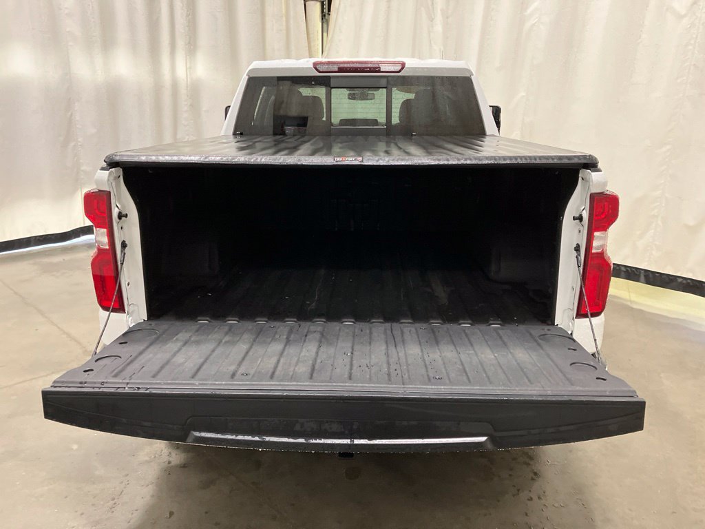 Used 2021 Summit White Chevrolet RST image 28
