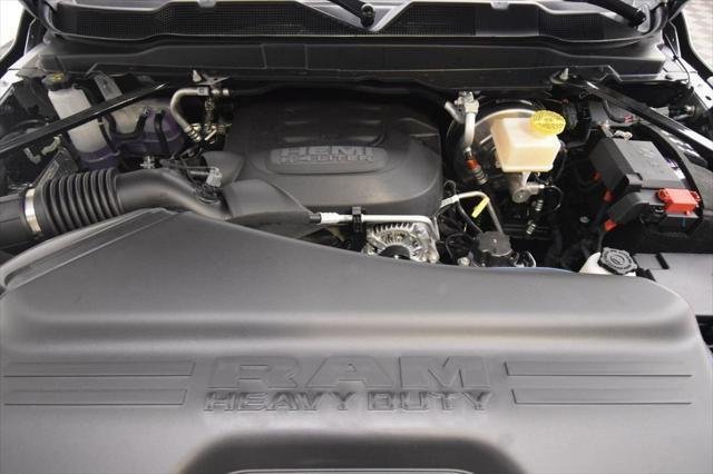 New 2026 Silver-Zynith Exterior Paint RAM TRADESMAN image 10