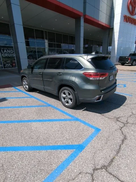 Used 2019 Green Toyota Limited image 2