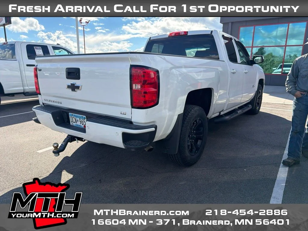Used 2019 White Chevrolet LT image 3