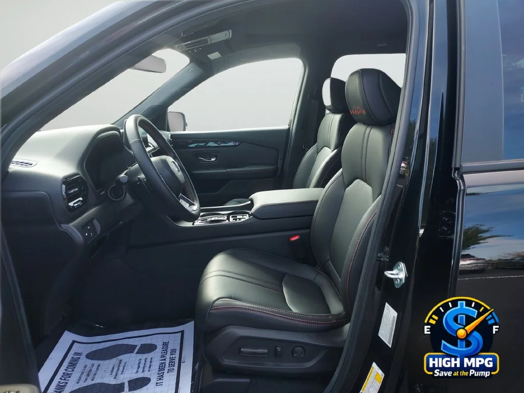 Used 2025 Black Honda TrailSport image 30